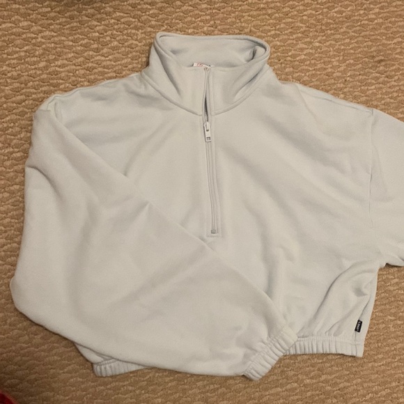 BRAND NEW ARITZIA QUARTER ZIP PASTEL BLUE SWEATER!💙🦋💎 - Picture 2 of 5